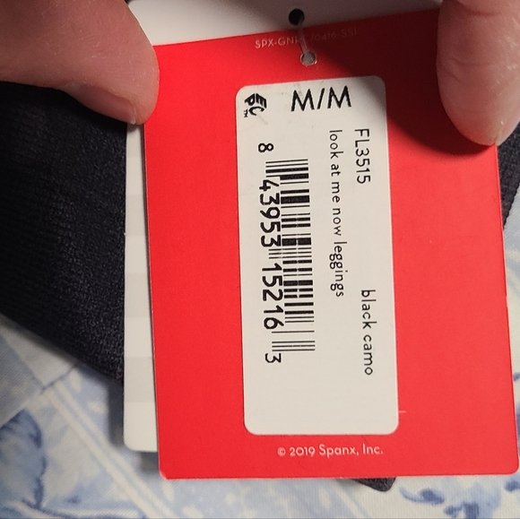 SPANX look at me know leggings black camo size M NWT - Picture 3 of 4